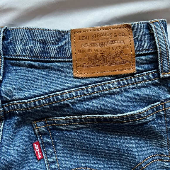 Levi’s straight leg jeans - Picture 4 of 6
